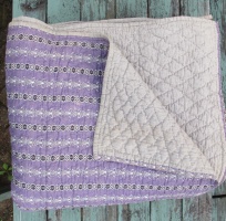 purple_quilt_with_gray_back_res_3